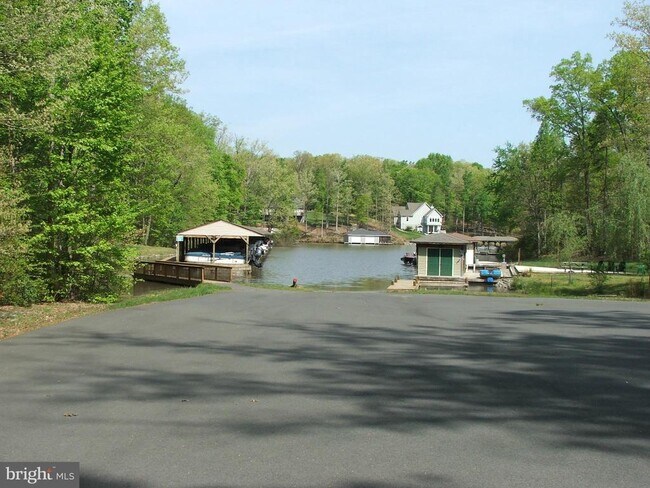 Building Photo - 139 Cats Paw Ct