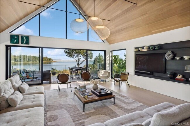 Building Photo - 1080 Springs Fireplace Rd