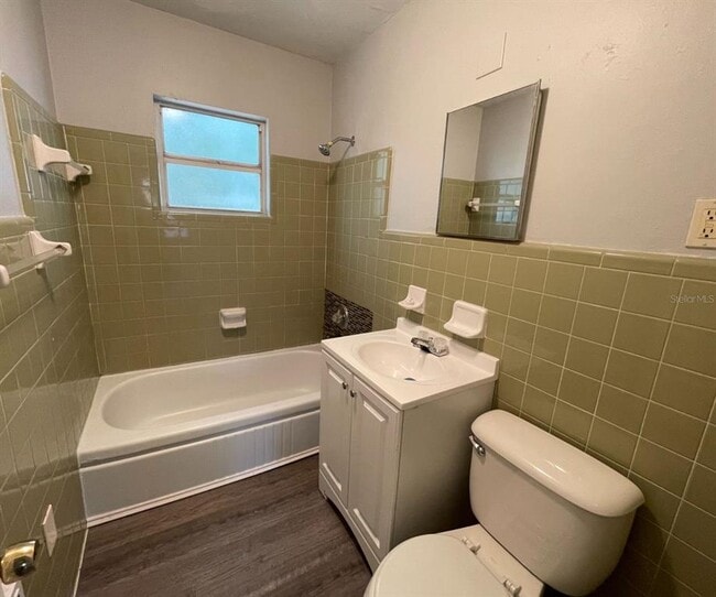 Building Photo - 3118 E 33rd Ave