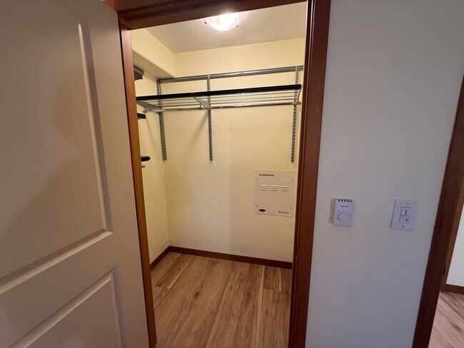 Building Photo - Sausalito Condominiums - West Seattle