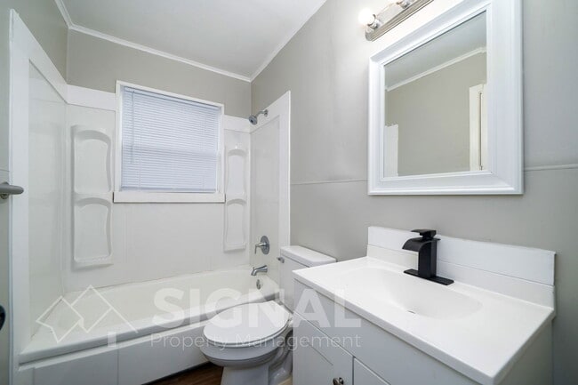 Building Photo - 1225 8th Ave