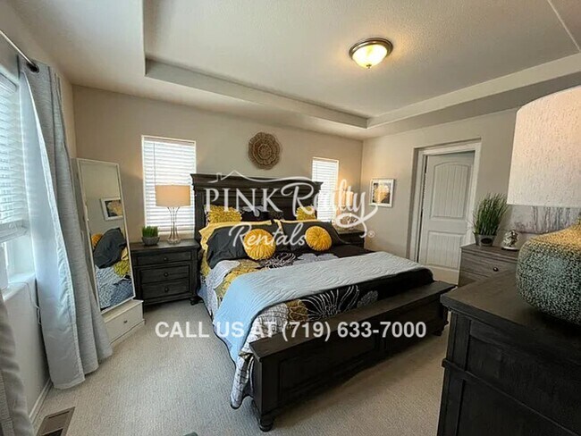 Building Photo - 9656 Feathergrass Dr