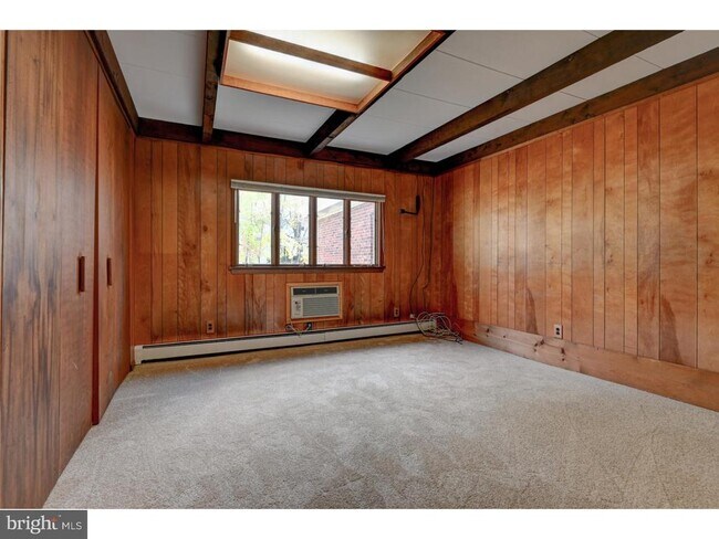 Building Photo - 181 Cranbury Rd