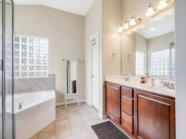 Building Photo - Beautiful one story stone home in Estates at Settlers Park