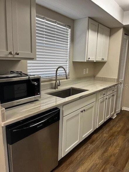 Building Photo - 414 Jennifer Ln