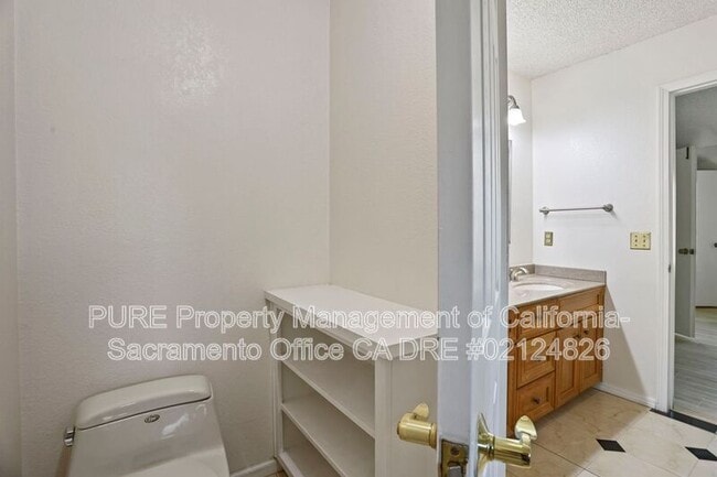 Building Photo - 4 Coyle Creek Cir