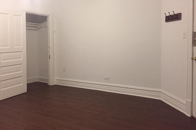 Floorplan - 5405-5407 S. Woodlawn Avenue