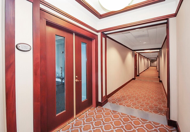 Building Photo - 400 N Church St