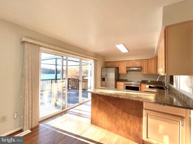Building Photo - 20140 Timber Oak Ln