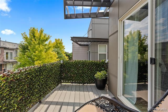 Building Photo - 2065 W 67th Pl