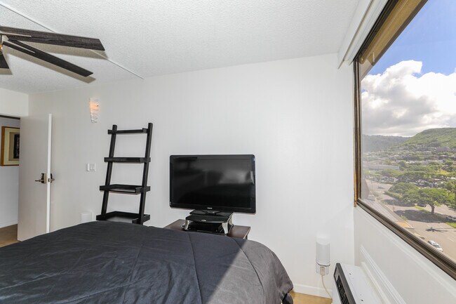 Building Photo - 55 S Kukui St