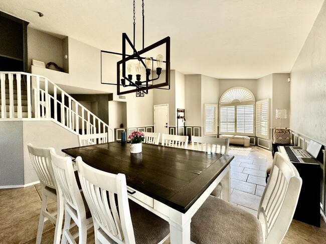 Building Photo - 12768 N Lantern Way