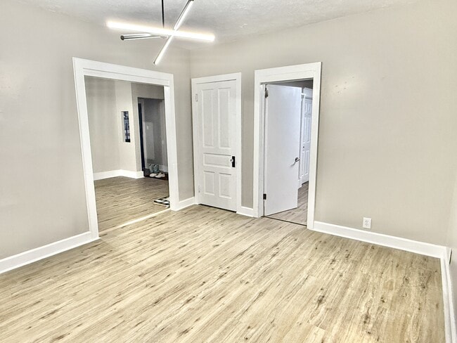 Building Photo - 2007 S 8th St