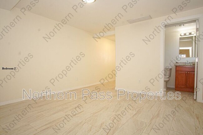 Building Photo - 7320 Dale Rd