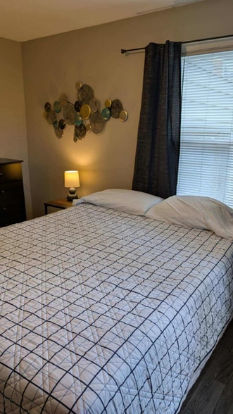 Building Photo - 624 Columbus Ave