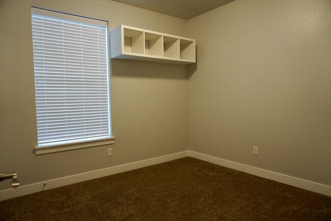 Building Photo - 14659 Bloom Dr