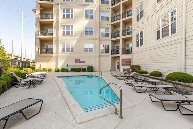 Building Photo - 1270 Strassner Dr