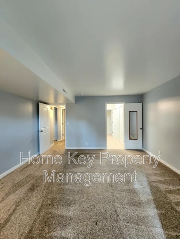 Building Photo - 4943 S Eastridge Ln