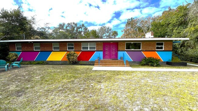 Building Photo - 236 N Keech St