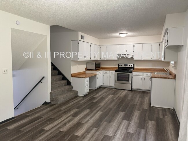 Building Photo - 9219 Central St