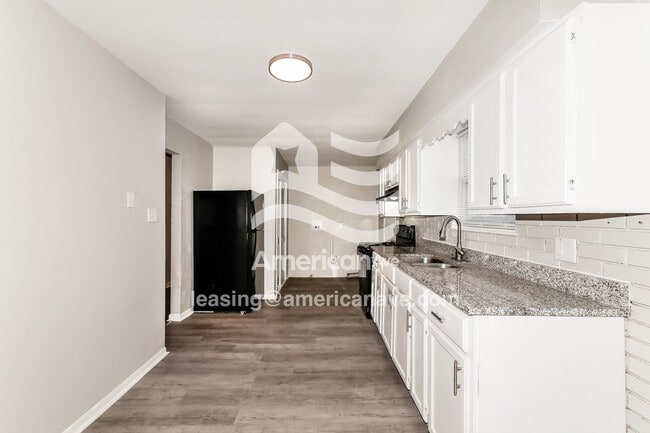 Building Photo - 3128 E Minnesota St