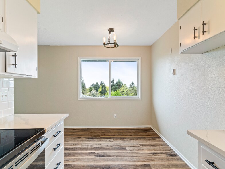 Building Photo - 2617 E McLoughlin Blvd