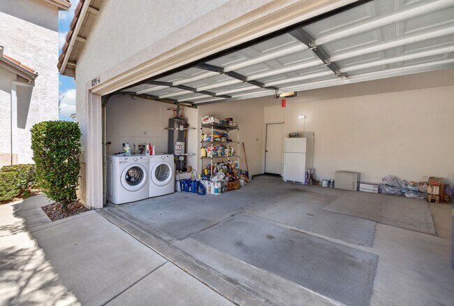 Building Photo - 8291 Gold Coast Dr