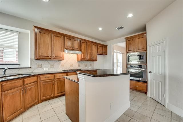 Building Photo - 1337 Marina Dr