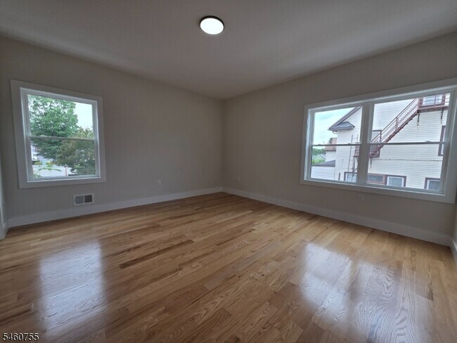 Building Photo - 747 Rahway Ave