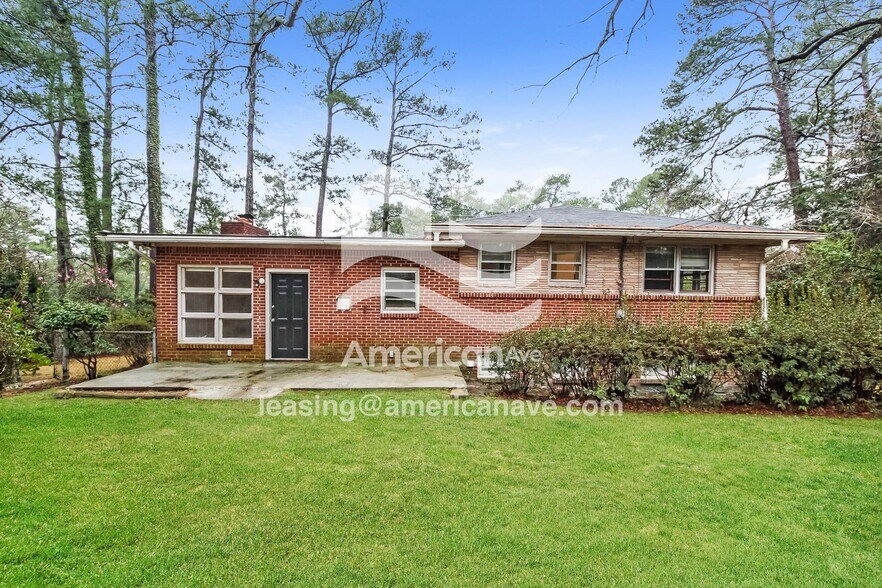 Building Photo - 2736 N Beltline Blvd