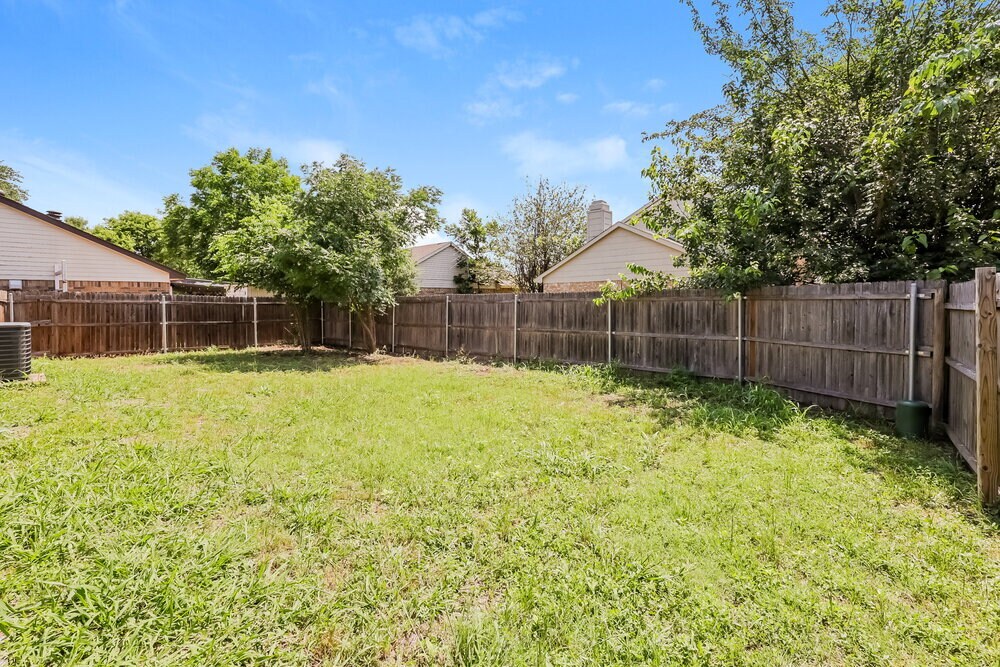 Building Photo - 2811 Galemeadow Dr