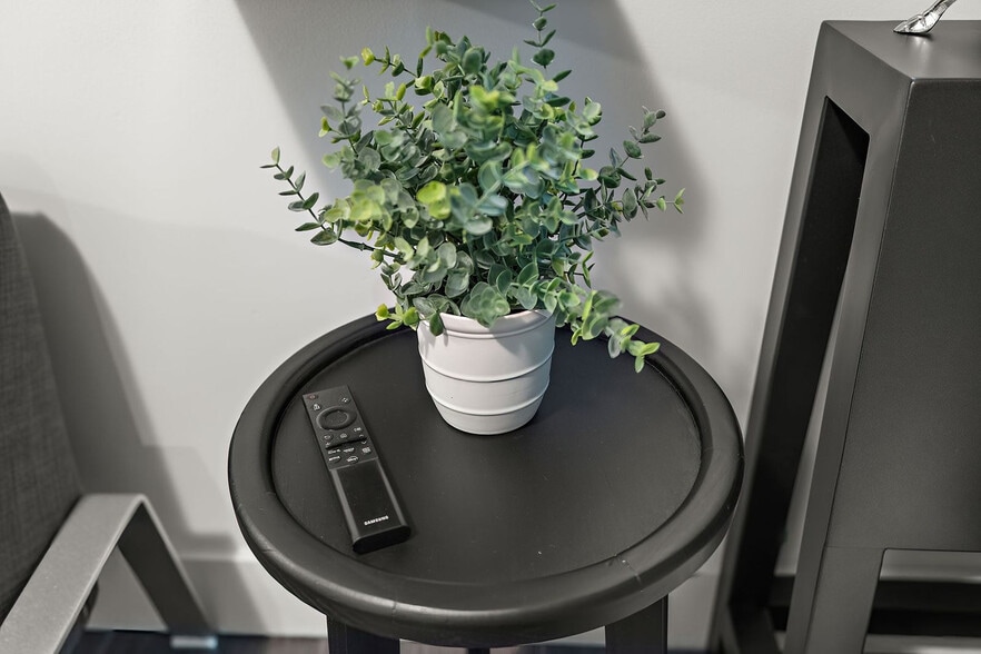 Building Photo - 5052 Logan Ave S