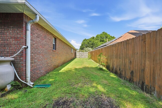 Building Photo - 1651 Northridge Rd