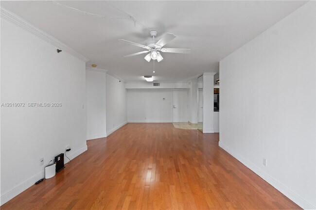 Building Photo - 3600 Mystic Pointe Dr