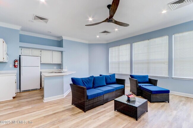 Building Photo - 160 Veracruz Dr