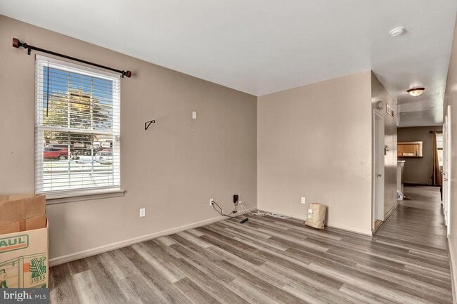 Building Photo - 156 Sweets Ave
