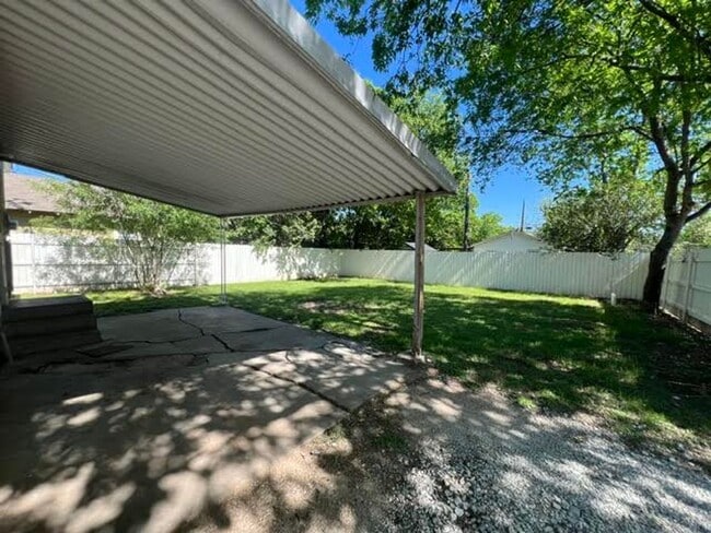 Building Photo - 2224 Cumberland Ave