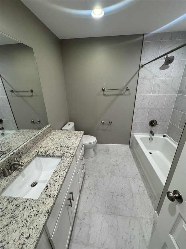 Building Photo - 820 Smith Way