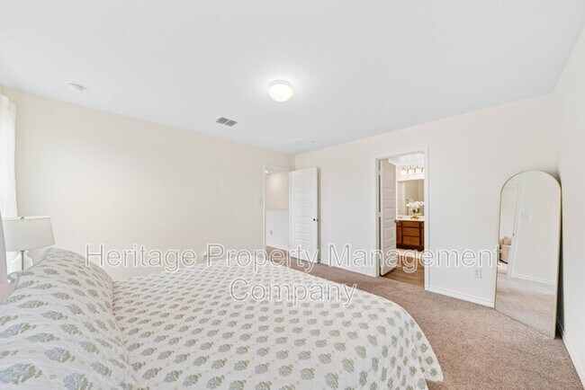 Building Photo - 10643 Military Dr W