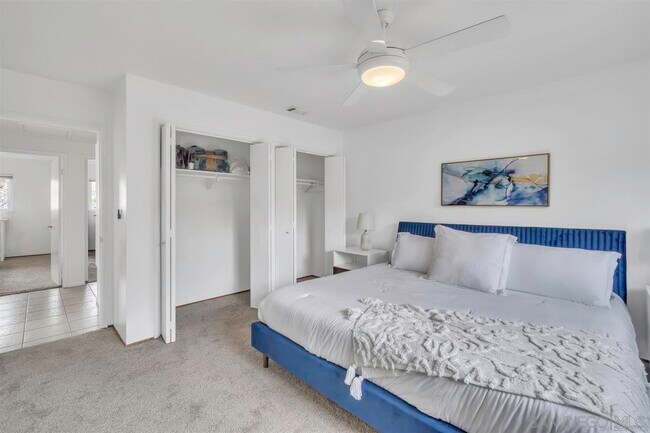 Building Photo - 17052 Bernardo Oaks Dr