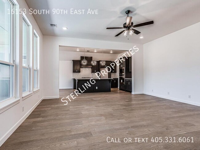 Building Photo - 16153 S 90th E Ave