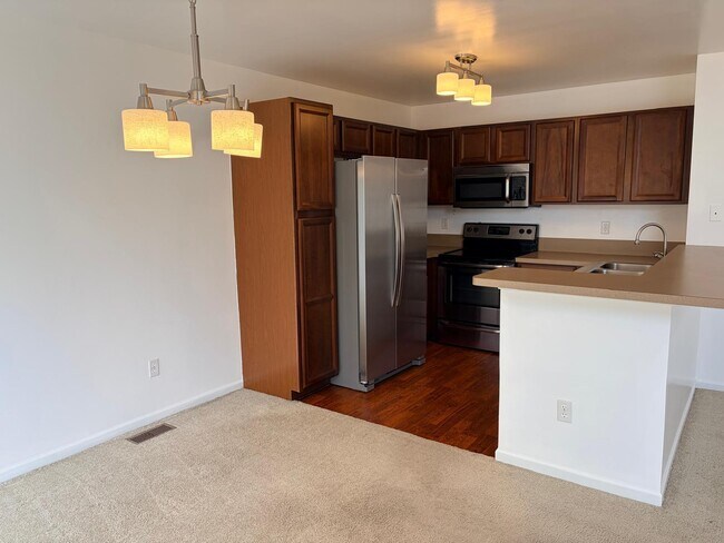 Building Photo - 26201 Chesapeake Cir