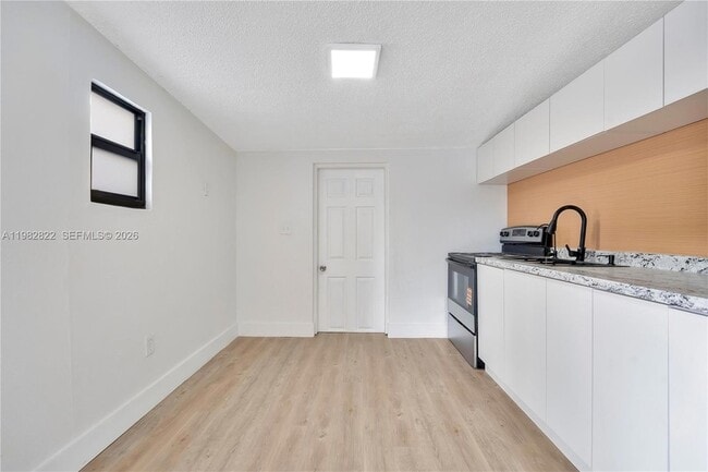 Building Photo - 2428 NW 28th St