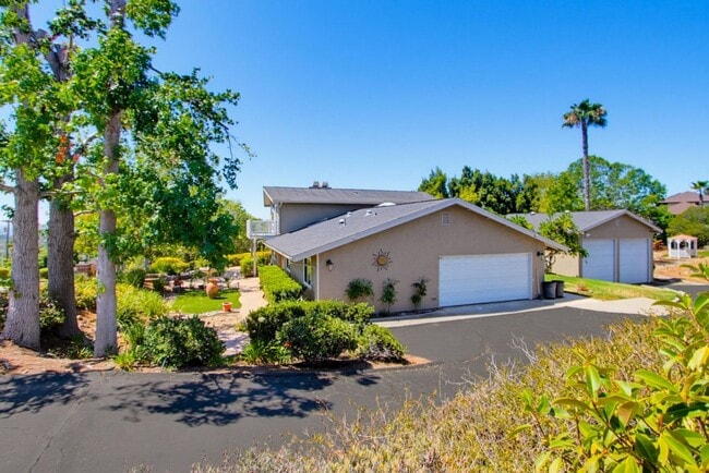 Building Photo - Peaceful Country Living - 3 Bedroom on 1/2 Acre, Available Now!