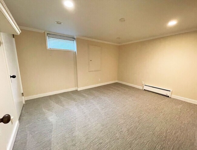 Building Photo - 4bd/2ba Seattle Home