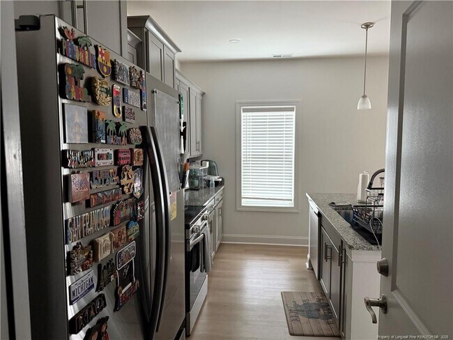 Building Photo - 211 NC-211