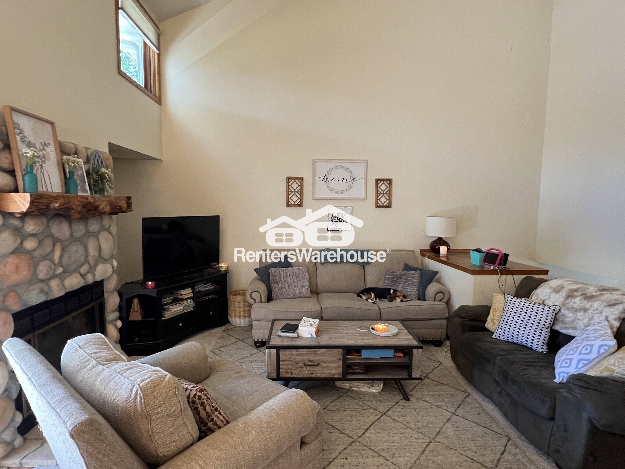 Building Photo - 4128 Meadowlark Way