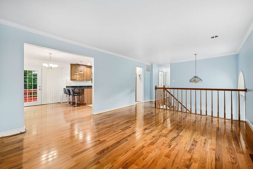 Building Photo - 11821 Sinclair Ln