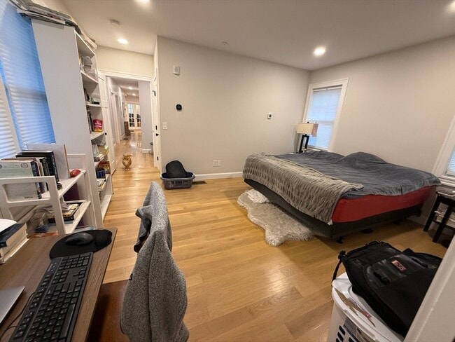 Building Photo - 34 Jamaica Rd