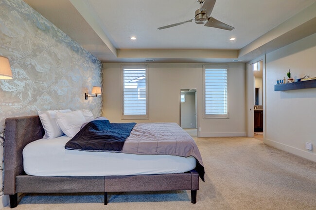 Building Photo - 3045 S Shadywood Way